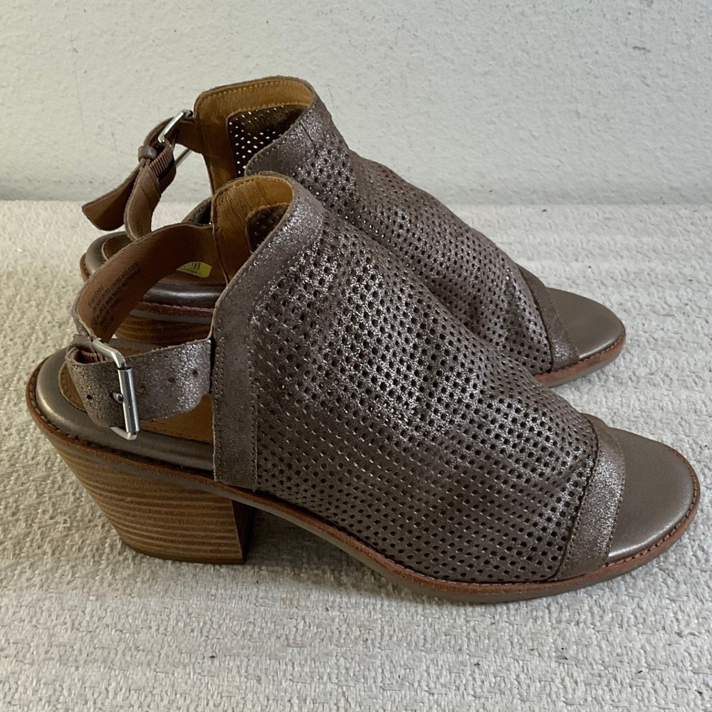 Sofft SF0015090 Metallic Bronze Perforated Leather Block Heel Slingback 9.5M